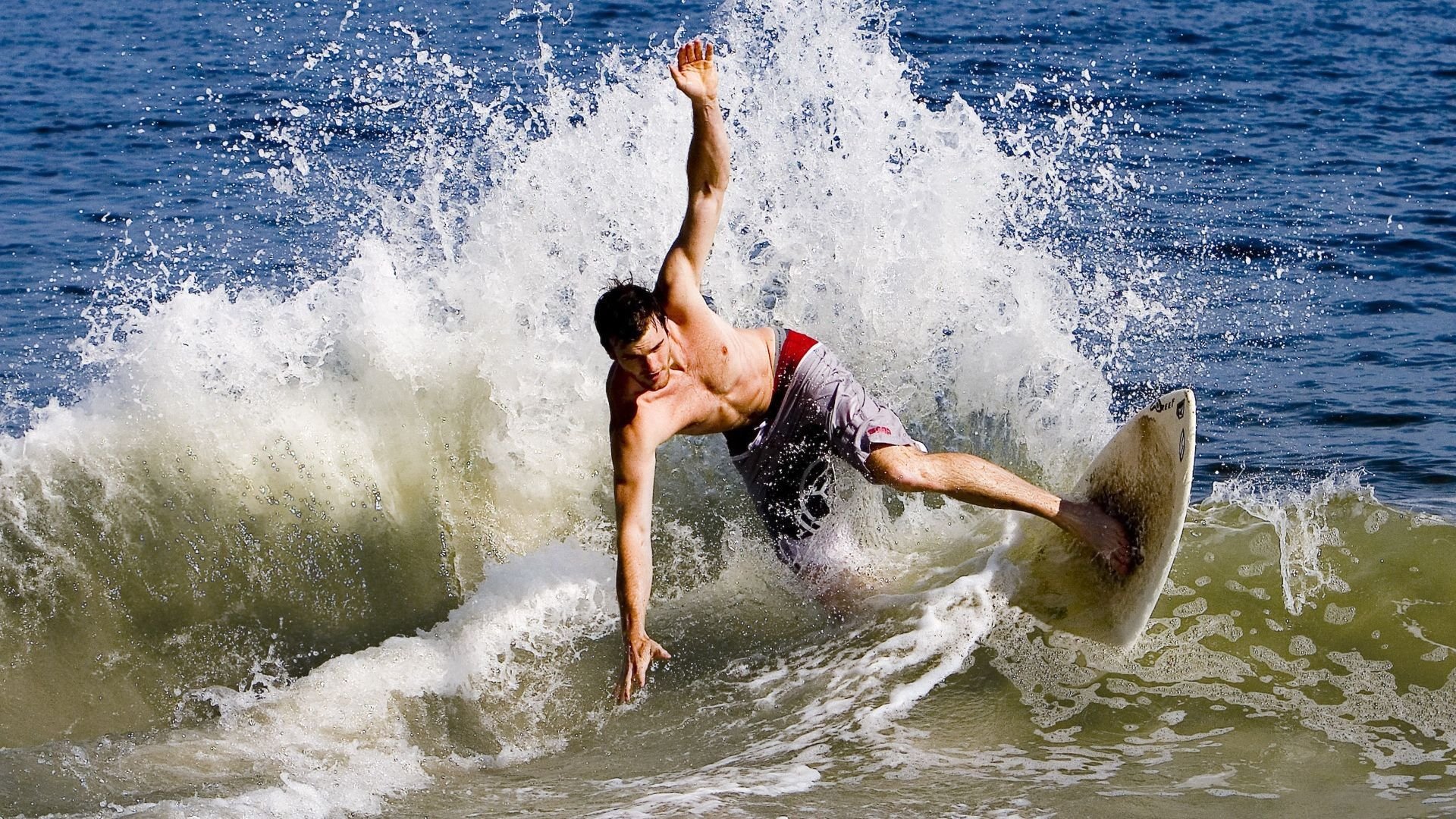 滑板世界杯上海站自由式项目中国包揽冠亚军,滑板世界大赛